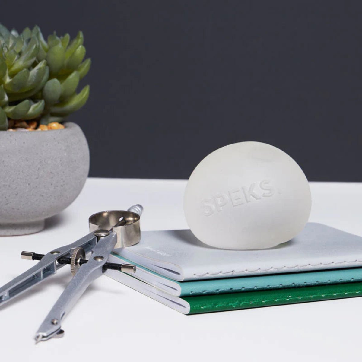 Gump Memory Gel Stress Ball - Twirls + Twigs