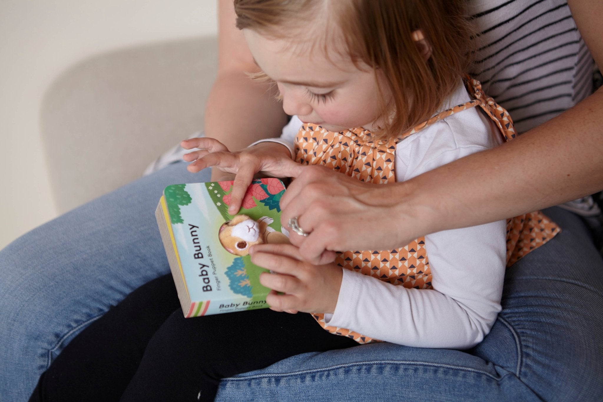 Baby Bunny: Finger Puppet Book - Twirls + Twigs