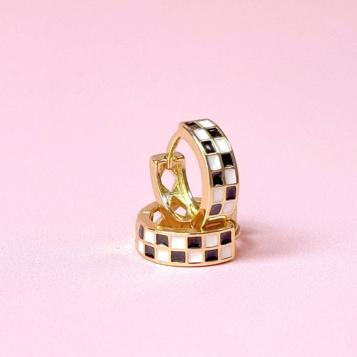 Sk8er Girl Checkered Huggies: Gold - Twirls + Twigs