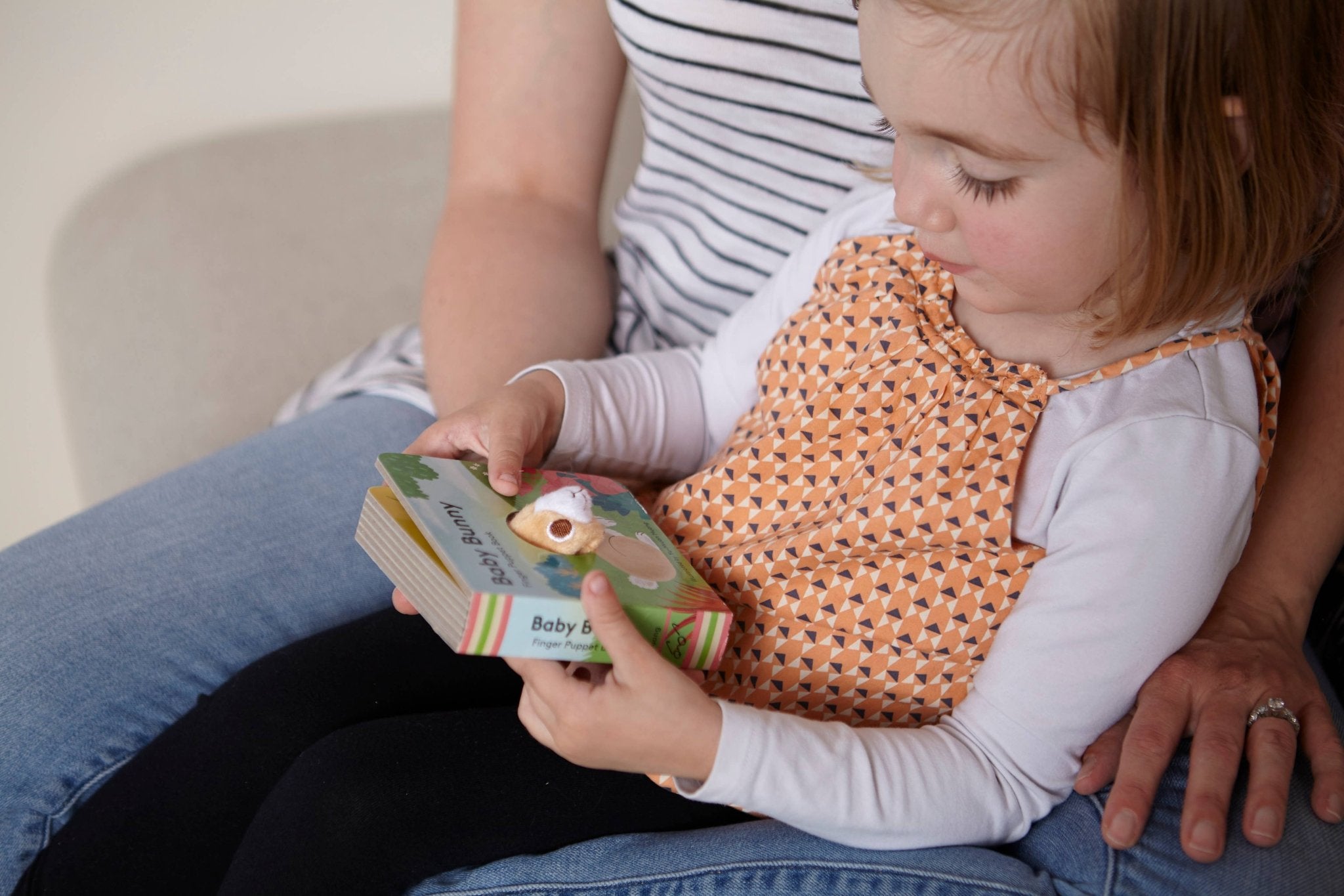 Baby Bunny: Finger Puppet Book - Twirls + Twigs